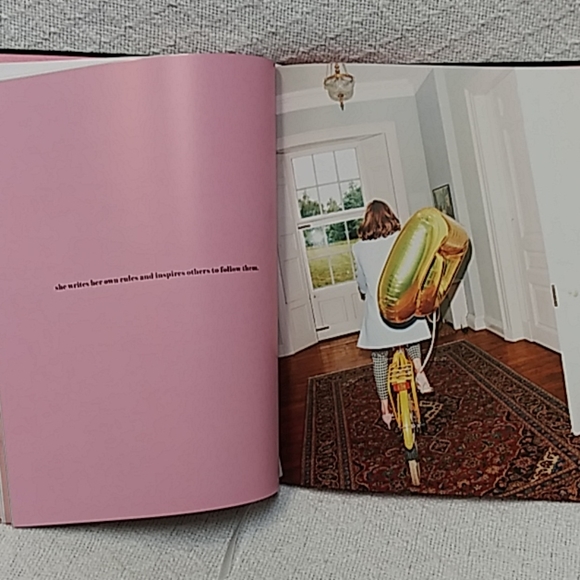 Kate Spade New York SHE Coffee Table Inspirational - Picture 4 of 8